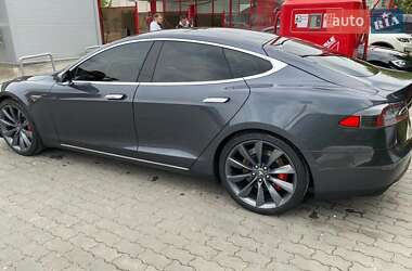 Ліфтбек Tesla Model S 2015 в Львові