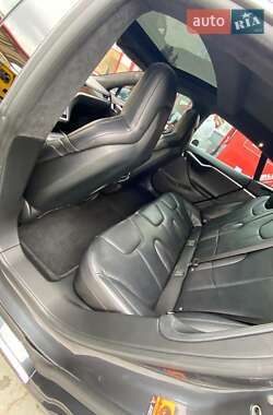 Ліфтбек Tesla Model S 2015 в Львові