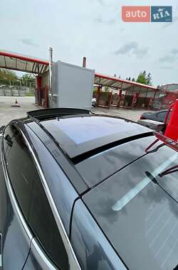 Ліфтбек Tesla Model S 2015 в Львові
