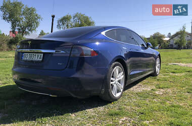 Лифтбек Tesla Model S 2015 в 