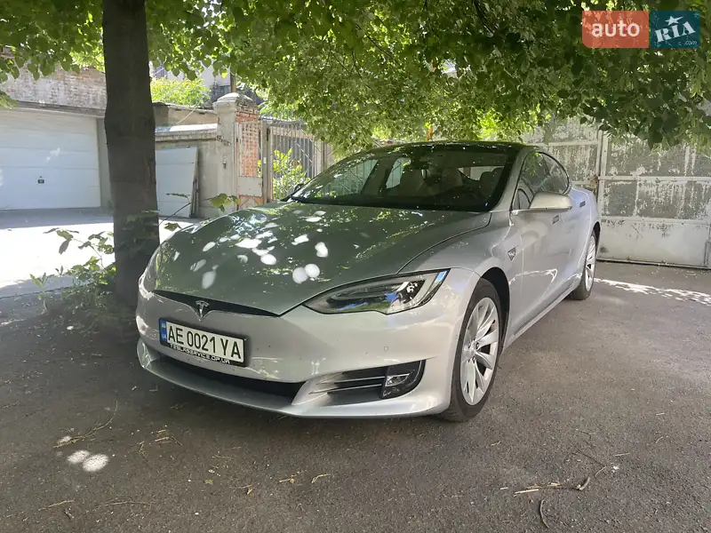 Tesla Model S