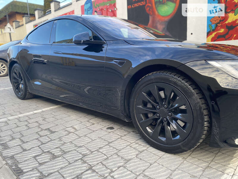 Ліфтбек Tesla Model S 2018 в Львові