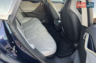 Лифтбек Tesla Model S 2014 в 