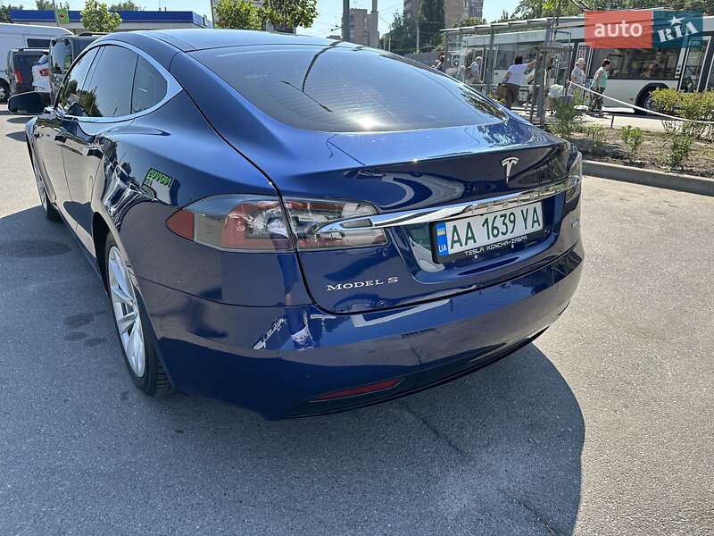 Лифтбек Tesla Model S 2016 в Белой Церкви