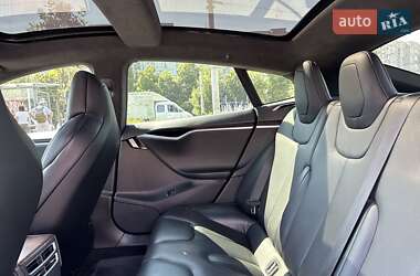 Лифтбек Tesla Model S 2016 в 
