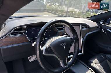 Лифтбек Tesla Model S 2016 в 