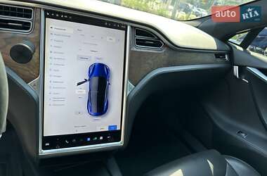 Лифтбек Tesla Model S 2016 в 