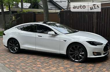 Лифтбек Tesla Model S 2015 в Харькове