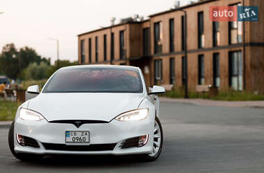 Лифтбек Tesla Model S 2019 в Чернигове