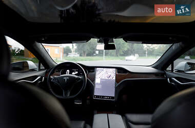 Лифтбек Tesla Model S 2019 в Чернигове