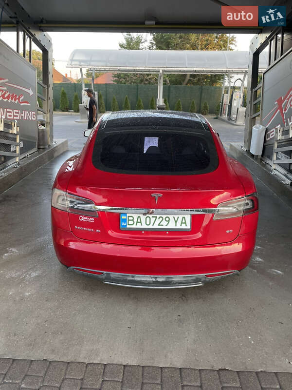 Ліфтбек Tesla Model S 2014 в Кропивницькому