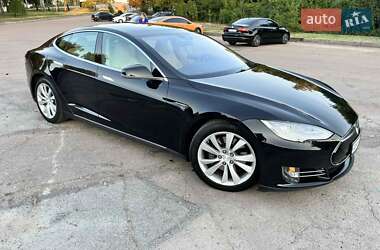 Ліфтбек Tesla Model S 2015 в Житомирі