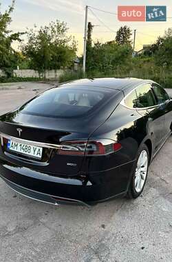 Ліфтбек Tesla Model S 2015 в Житомирі