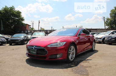 Лифтбек Tesla Model S 2015 в Одессе