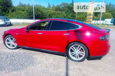 Ліфтбек Tesla Model S 2014 в Львові