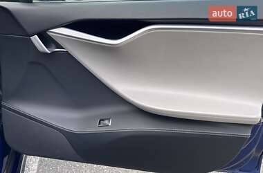Лифтбек Tesla Model S 2015 в 