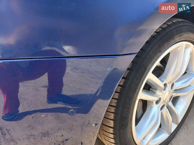 Лифтбек Tesla Model S 2016 в Киеве