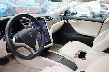 Лифтбек Tesla Model S 2017 в 