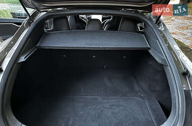 Лифтбек Tesla Model S 2016 в 