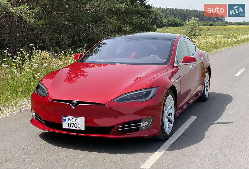 Ліфтбек Tesla Model S 2017 в Львові фото 2 Ліфтбек Tesla Model S 2017 в Львові