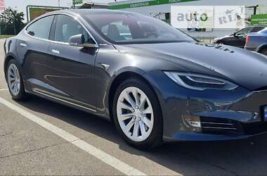 Ліфтбек Tesla Model S 2017 в Одесі