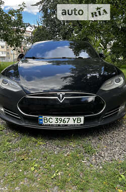 Ліфтбек Tesla Model S 2015 в Львові