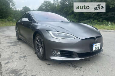 Лифтбек Tesla Model S 2016 в Хмельницком