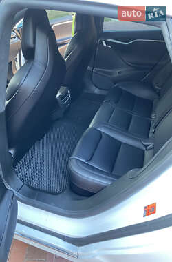 Лифтбек Tesla Model S 2018 в 