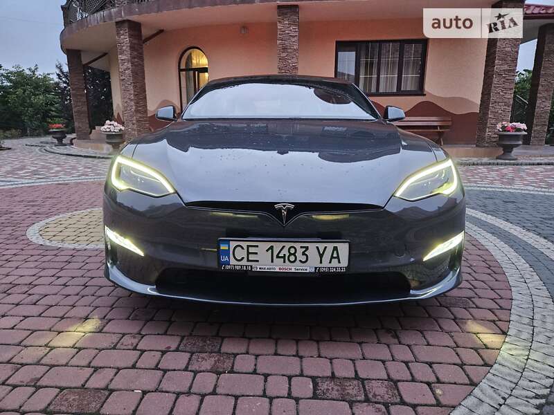 Ліфтбек Tesla Model S 2022 в Чернівцях