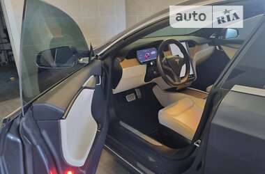 Лифтбек Tesla Model S 2020 в 