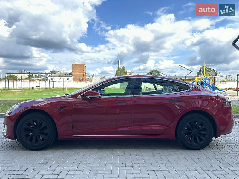 Лифтбек Tesla Model S 2018 в Житомире