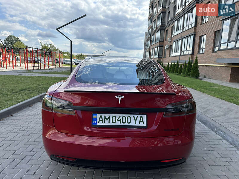Ліфтбек Tesla Model S 2018 в Житомирі