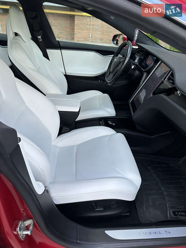 Ліфтбек Tesla Model S 2018 в Житомирі