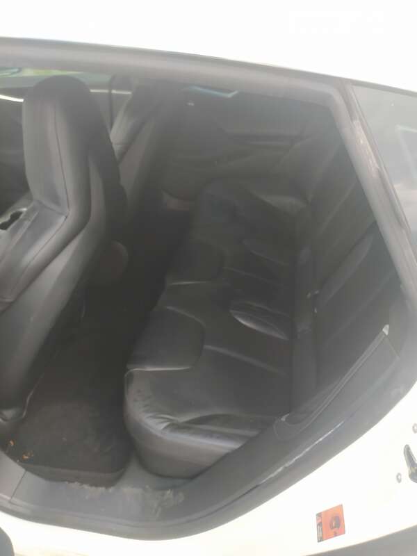 Ліфтбек Tesla Model S 2016 в Житомирі