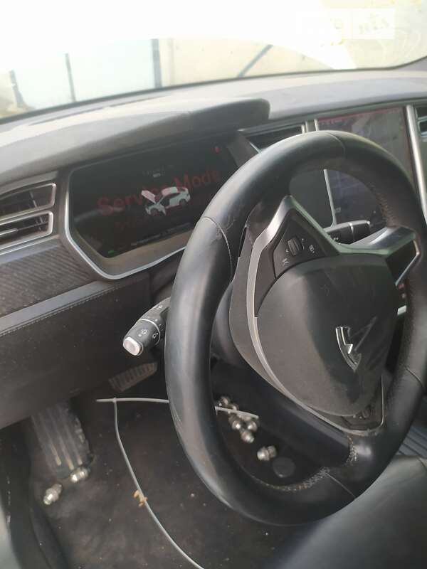Ліфтбек Tesla Model S 2016 в Житомирі