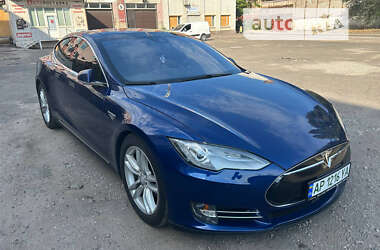 Ліфтбек Tesla Model S 2016 в Запоріжжі