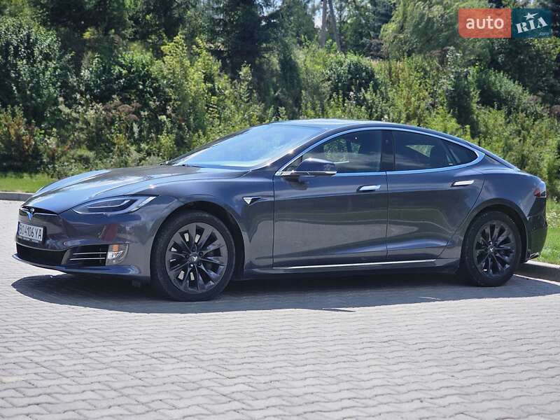 Ліфтбек Tesla Model S 2018 в Тернополі