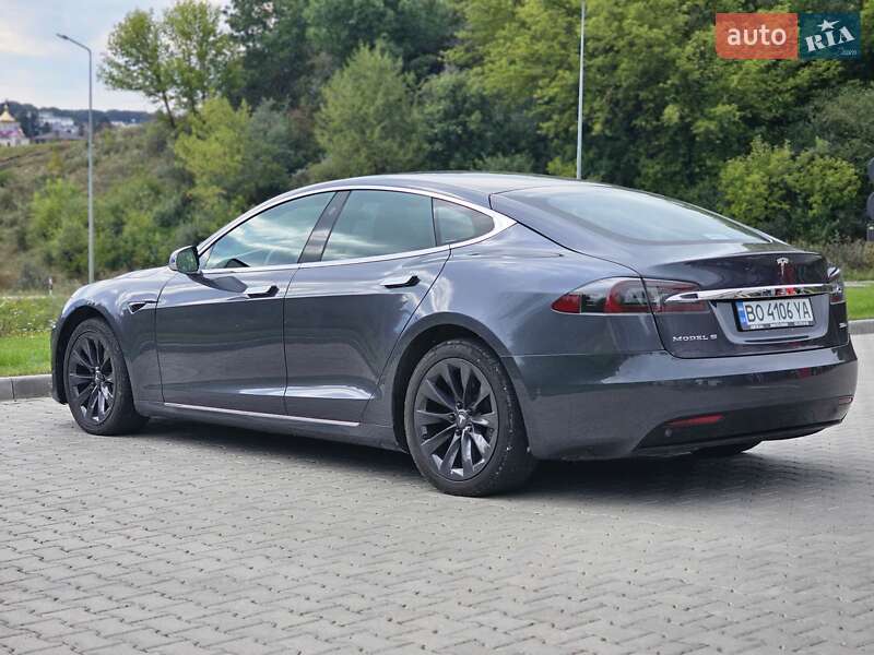 Ліфтбек Tesla Model S 2018 в Тернополі