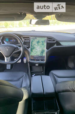 Ліфтбек Tesla Model S 2015 в 