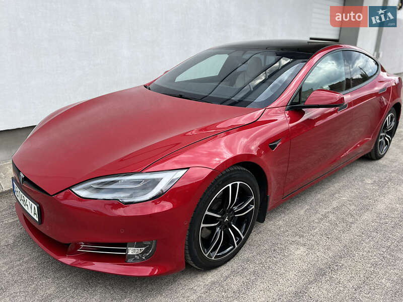 Лифтбек Tesla Model S 2019 в Виннице