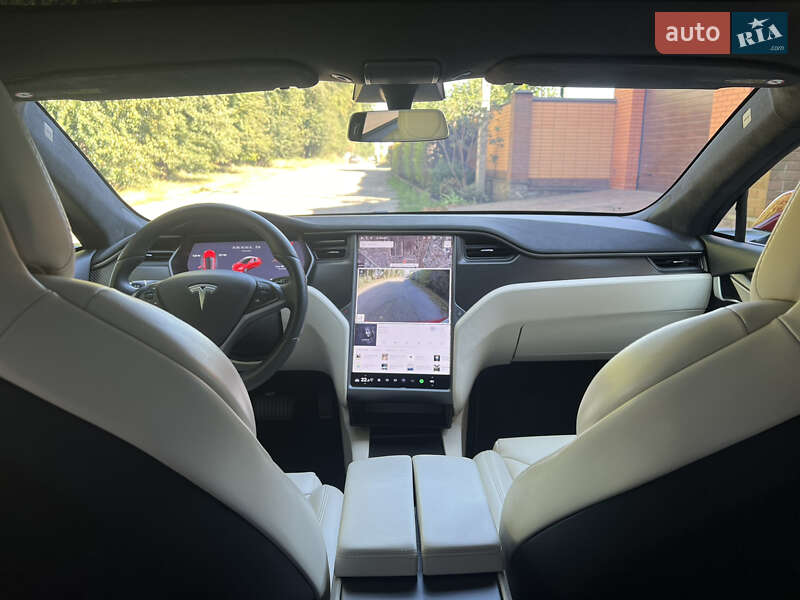 Лифтбек Tesla Model S 2019 в Виннице