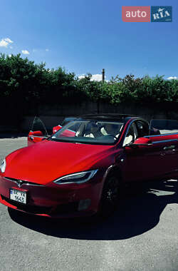 Ліфтбек Tesla Model S 2017 в 