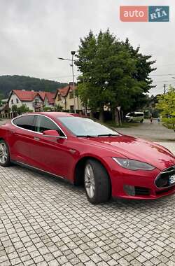 Лифтбек Tesla Model S 2013 в 