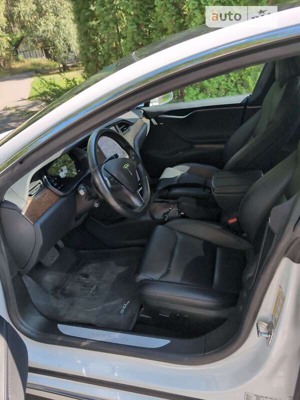 Лифтбек Tesla Model S 2020 в Киеве фото 7 Лифтбек Tesla Model S 2020 в Киеве