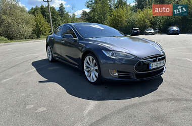 Лифтбек Tesla Model S 2015 в Бородянке