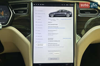 Лифтбек Tesla Model S 2015 в 