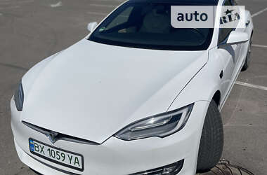 Лифтбек Tesla Model S 2020 в Днепре