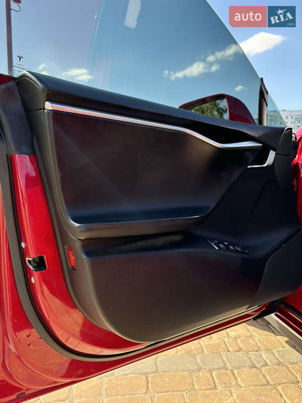 Ліфтбек Tesla Model S 2013 в Одесі