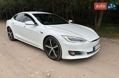 Ліфтбек Tesla Model S 2017 в Києві