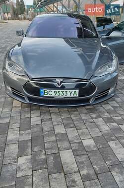 Лифтбек Tesla Model S 2014 в Львове